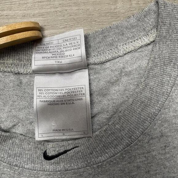 Vintage Nike Muscle Tank Gray Sleeveless Solo Swoosh USA Made Men sz L Y2K skate - Picture 4 of 7